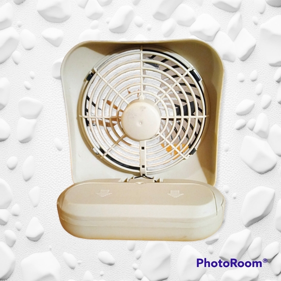 O2Cool  5" Portable Fan - Picture 2 of 4